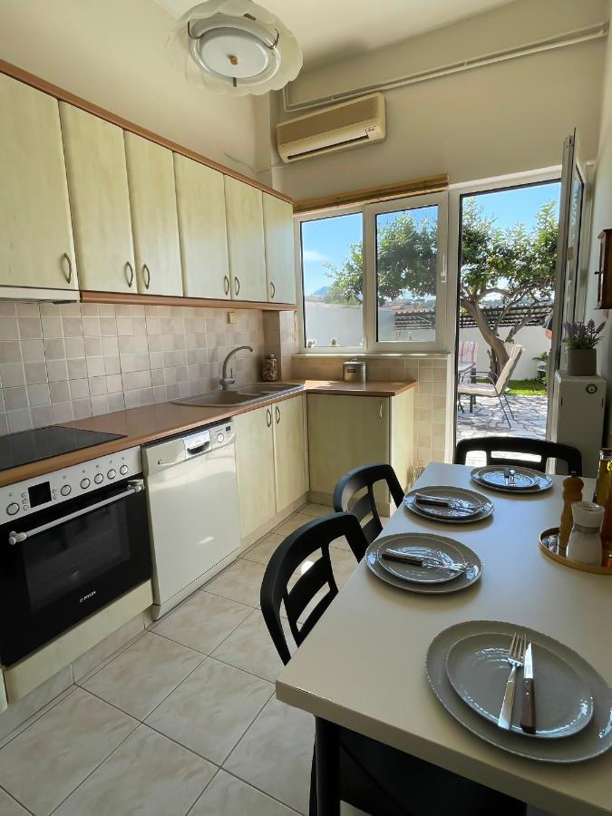 Sunny Beach House Corinth Exterior photo